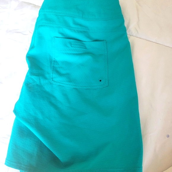 North face women short - Picture 2 of 9